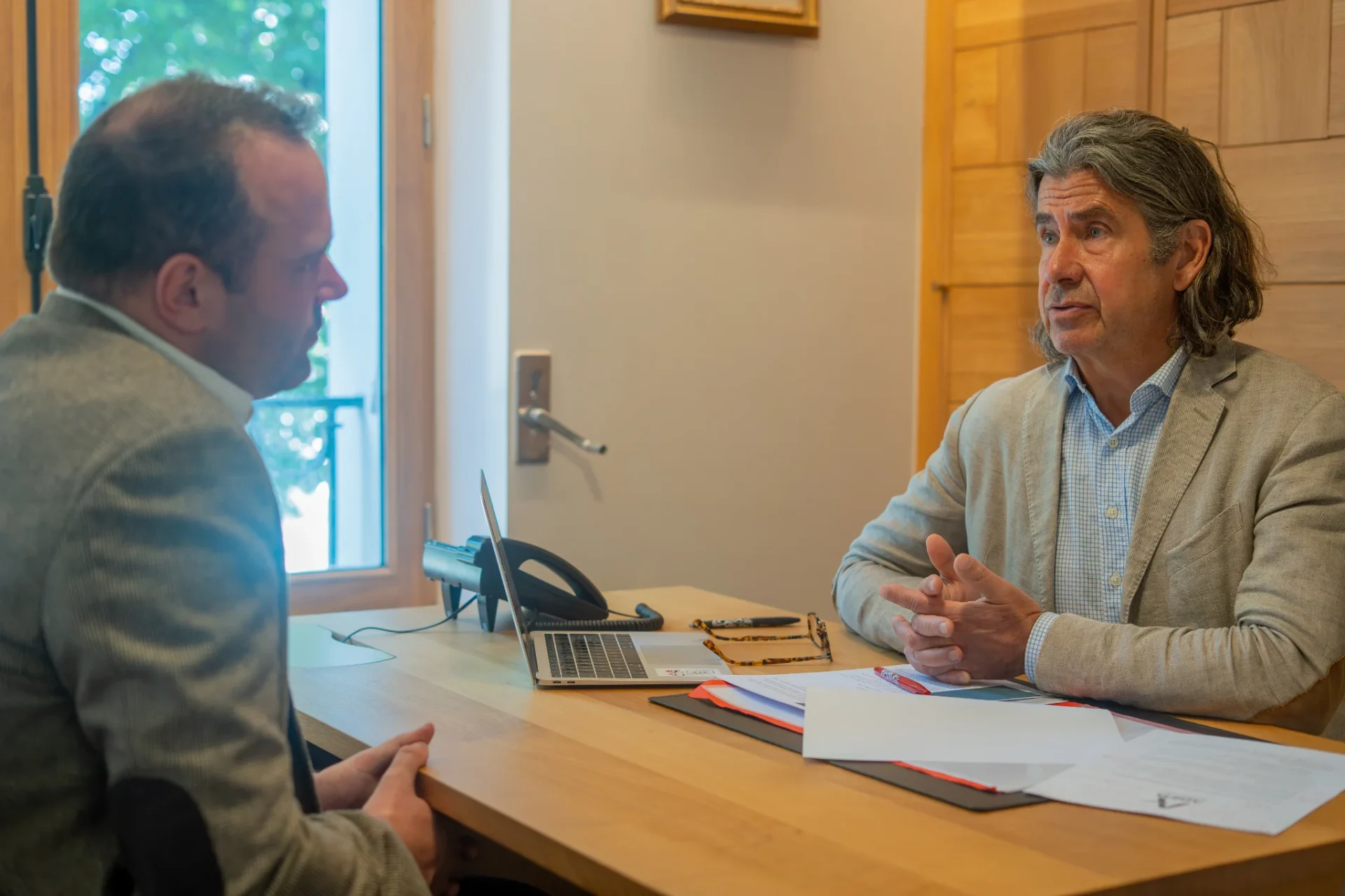 Entretien entre deux consultants de Board Search