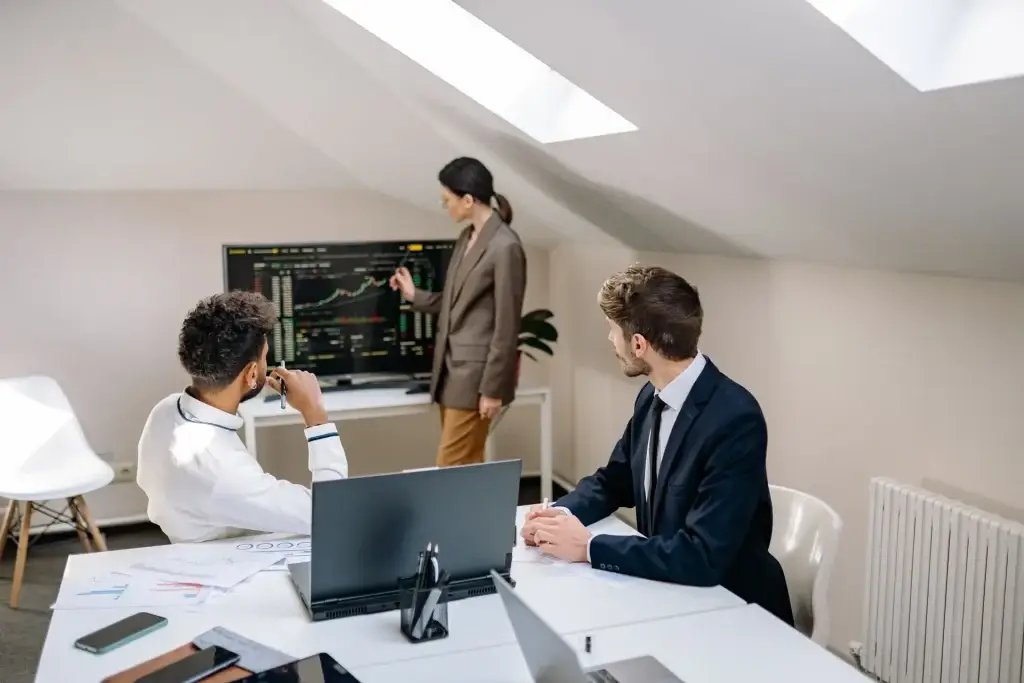 Réunion d’analyse financière en entreprise